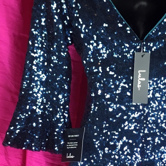 Lulus dark blue Sequin dress w/flounce sleeves NWT - Picture 6 of 7